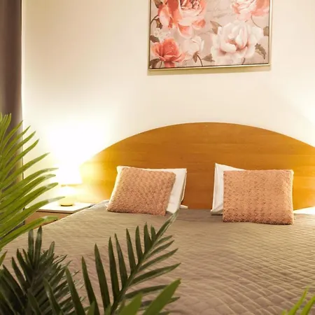 Luxury - Tatari By Rikas Apartment